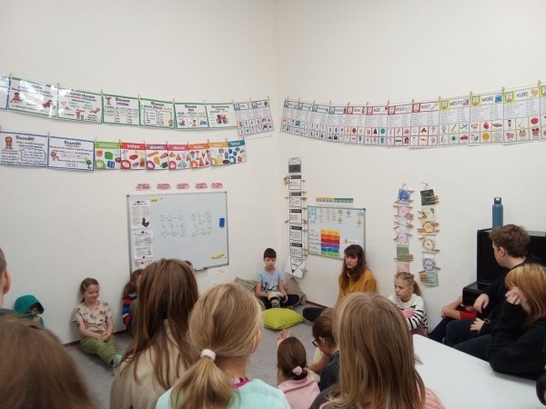 Exkurze Školního parlamentu do ZŠ Poznávání v Praze