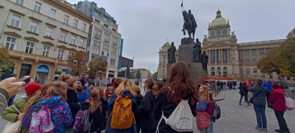 Exkurze Školního parlamentu do ZŠ Poznávání v Praze
