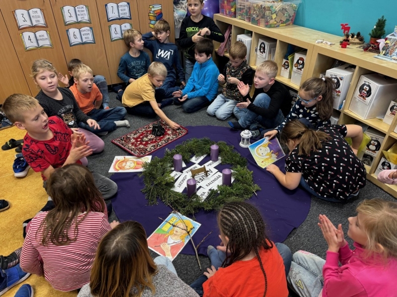 Adventní výukový program