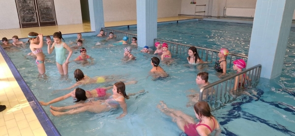 Plavecké závody 3.A, 3.B