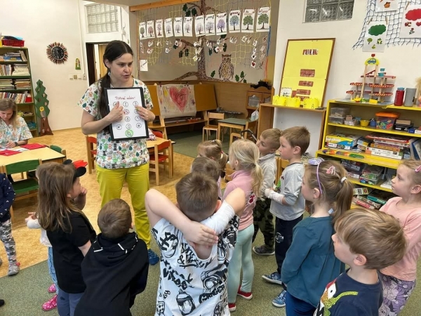 Zvídálkové LETEM SVĚTEM PRVNÍ POMOC