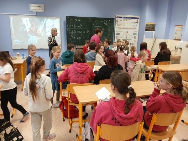 Přáníčka pro štěstí od žáků 1.A a 1.B