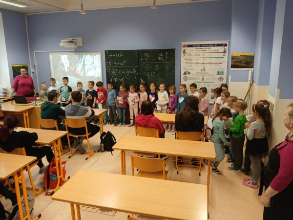 Přáníčka pro štěstí od žáků 1.A a 1.B