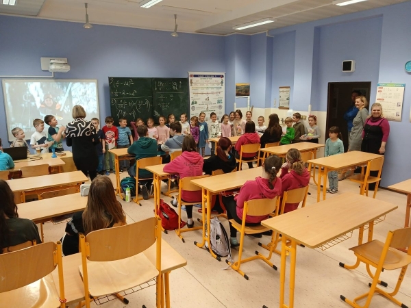 Přáníčka pro štěstí od žáků 1.A a 1.B