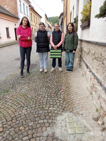 Čištění Stolpersteinů