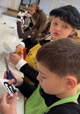 Halloweenské dovádění v první třídě