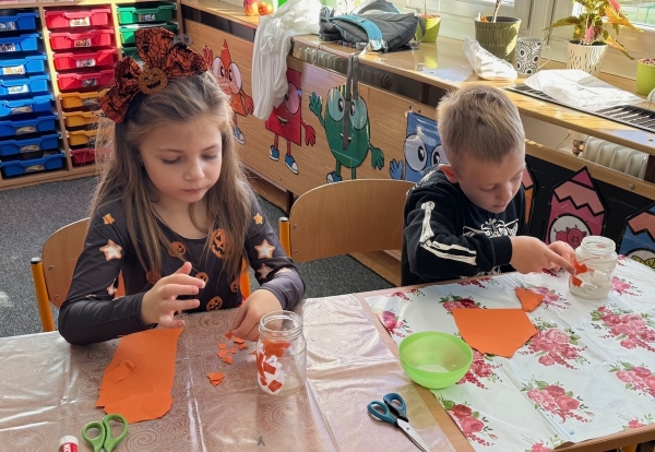 Halloweenské dovádění v první třídě