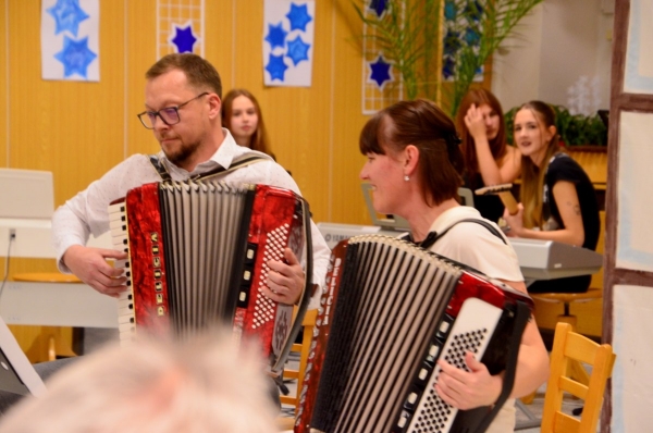 Večírek pro seniory – představení žáků ZUŠ a hudebně-dramatického kroužku