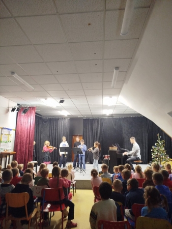 Výchovný koncert ZUŠ Lomnice