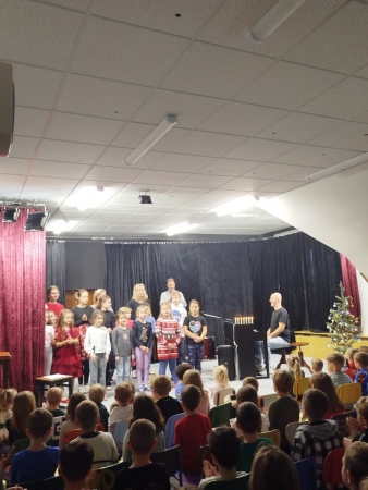 Výchovný koncert ZUŠ Lomnice
