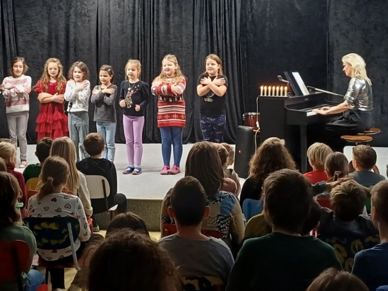 Koncertík ZUŠ v Duhovém sále - prosinec 2025