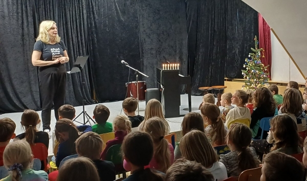 Koncertík ZUŠ v Duhovém sále - prosinec 2025