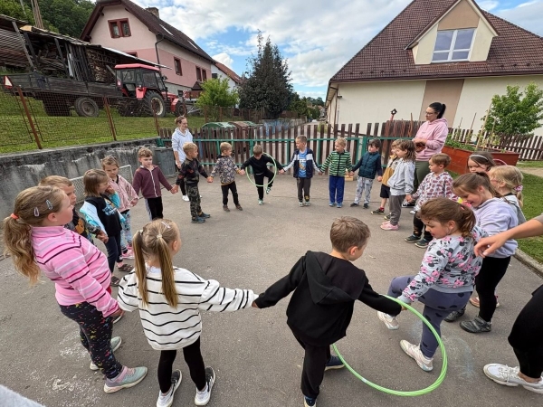 Noc ve školce plná zážitků a odvahy!