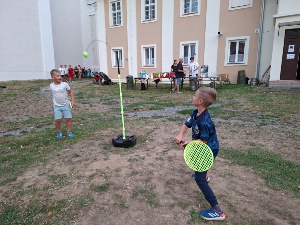Ahoj prázdniny!