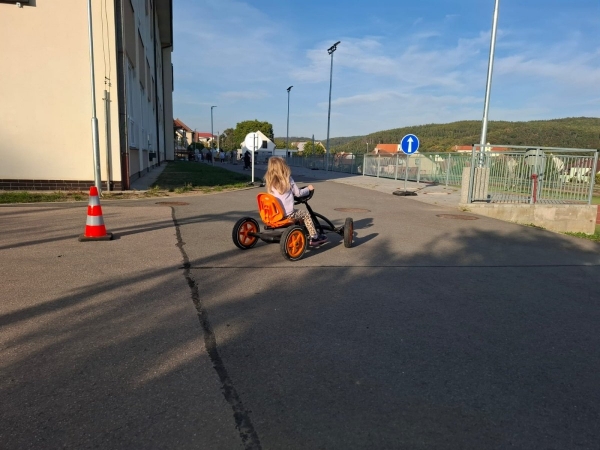 Co-spolupráce Lomnická stezka